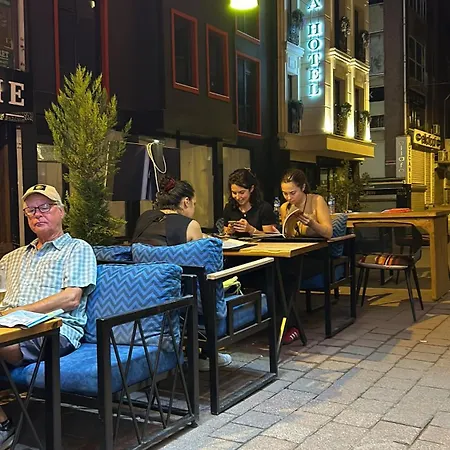 Istiklal Hostel New Hostal