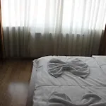 Istiklal Hostel New אכסניה