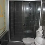 Istiklal Hostel New אכסניה *